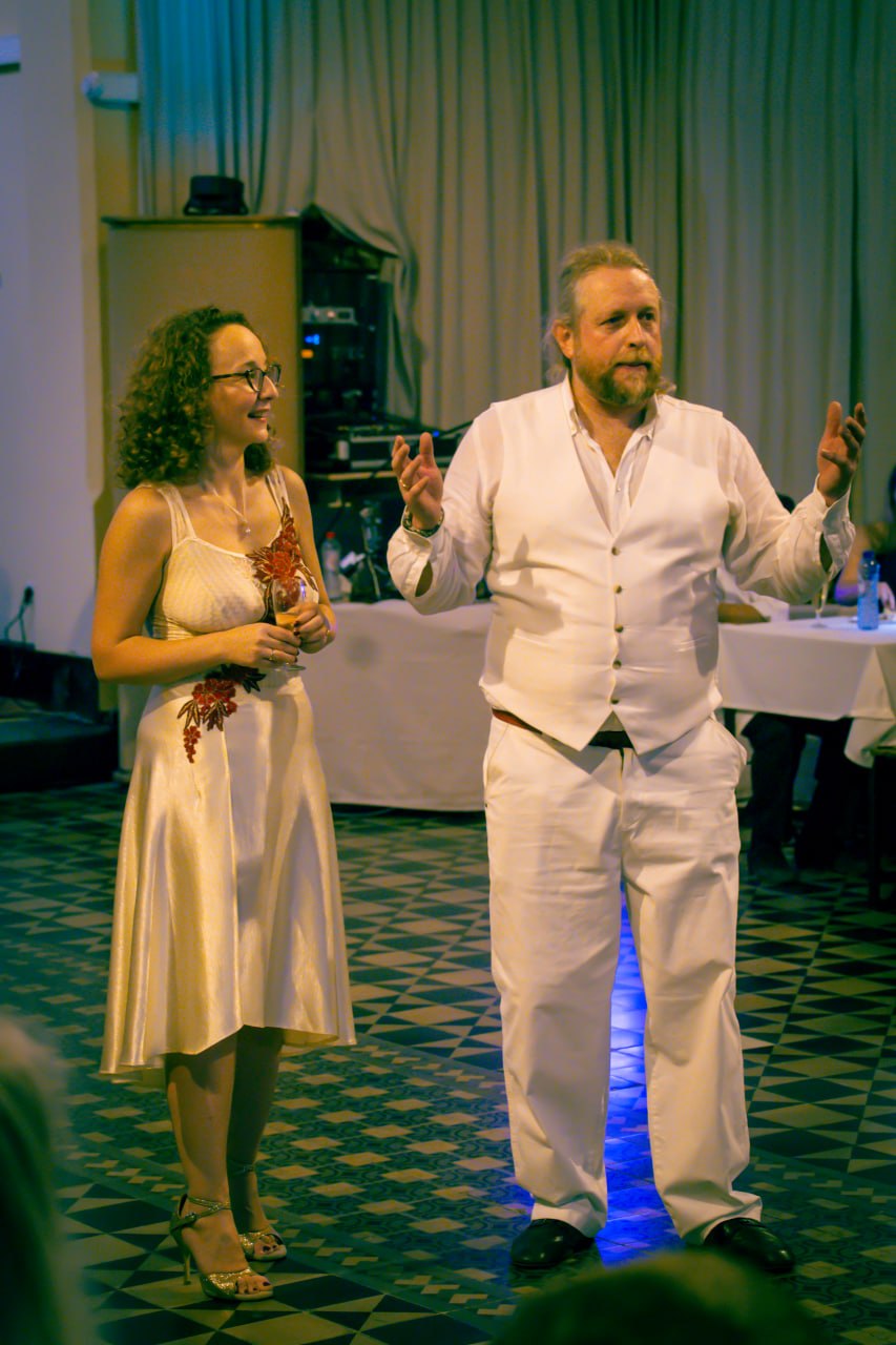 Photo souvenir de la Milonga d'ouverture du 9 novembre 2025 chez Burbuja De Amor